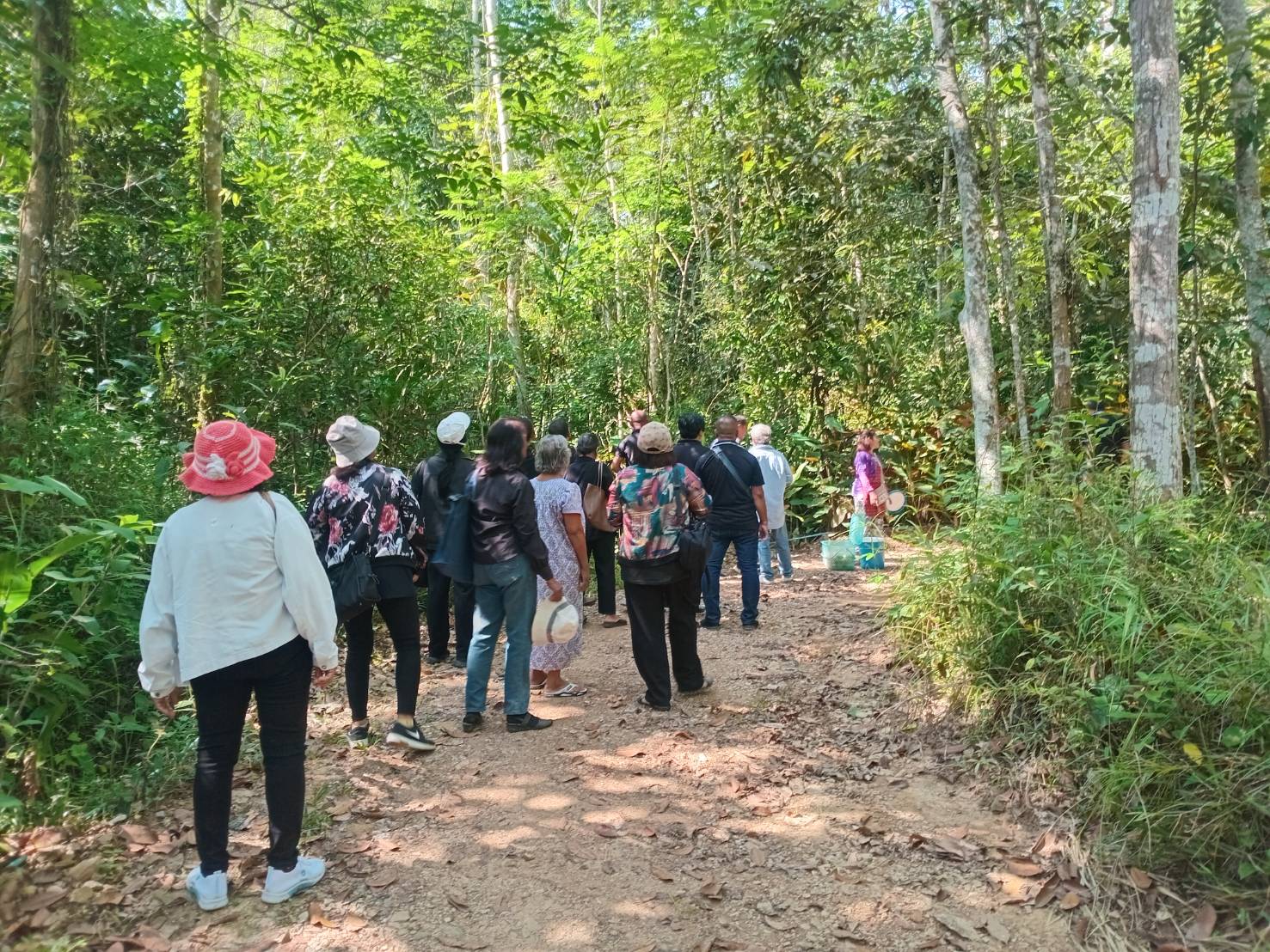 title - ส.ป.ก.ตรัง ดำเนินการจัดอบรม/ศึกษาดูงาน หลักสูตร ระบบการผลิตเกษตรกรรมยั่งยืน  ภายใต้โครงการพัฒนาเกษตรกรรมยั่งยืน กิจกรรมพัฒนาเกษตรกรรมยั่งยืนในเขตปฏิรูปที่ดินจังหวัดตรัง ปีงบประมาณ พ.ศ. ๒๕๖๙